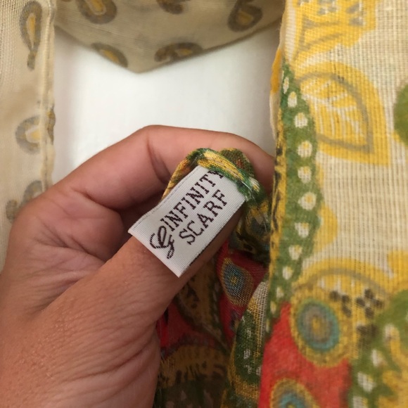 Infinity scarf - Picture 2 of 3